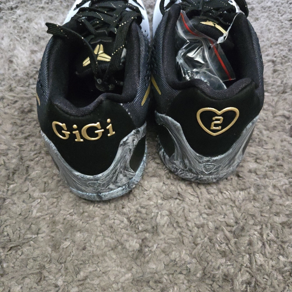Nike Kobe 9 IX Low EM GS 7Y Mambacita Black Met Gold White 012026 - Picture 7 of 10
